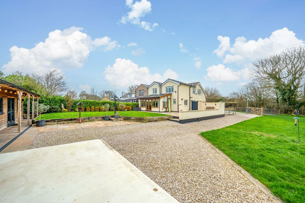 10 Carr House Lane Wrightington